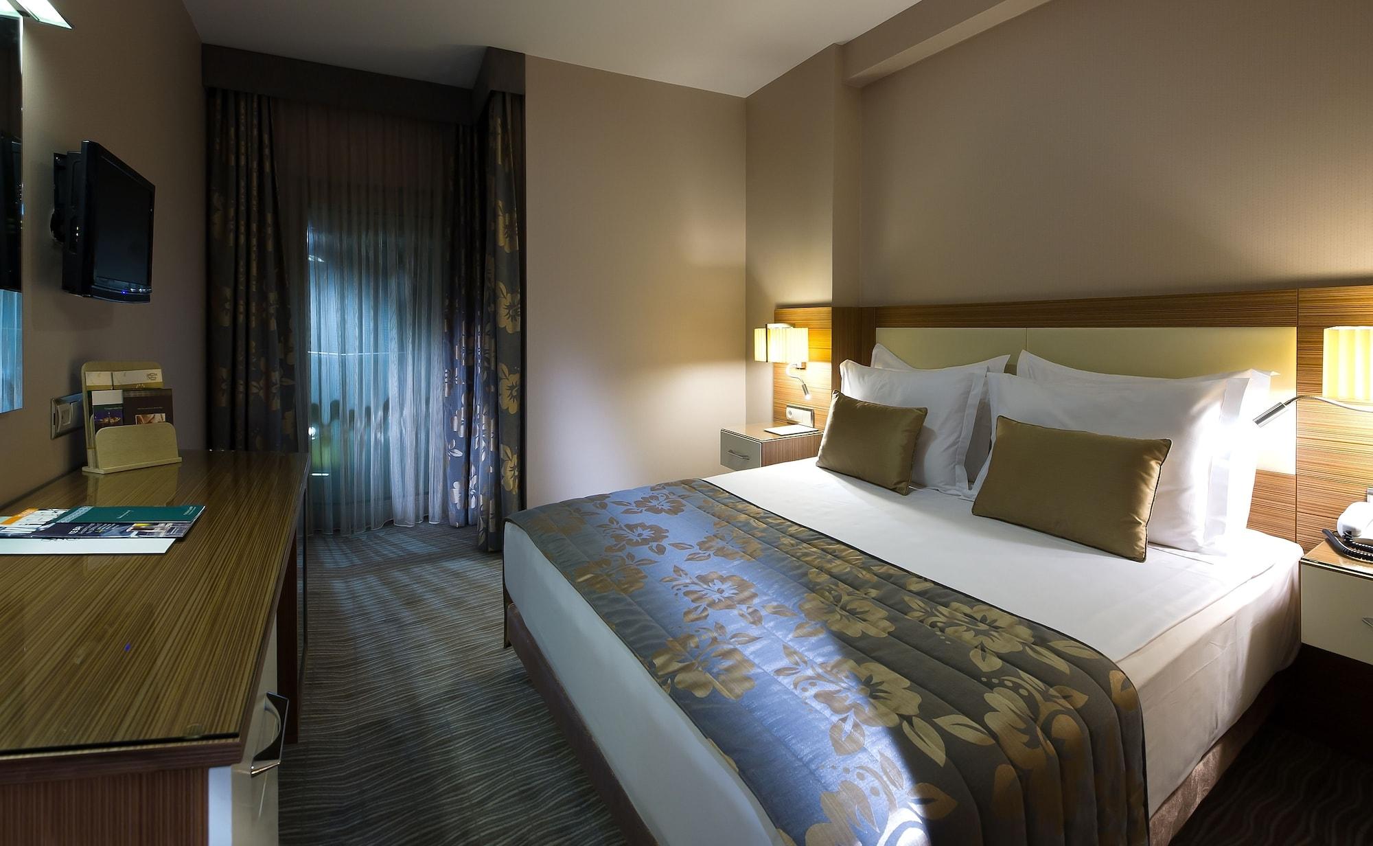 Yasmak Comfort Hotel Istanbul Exterior photo