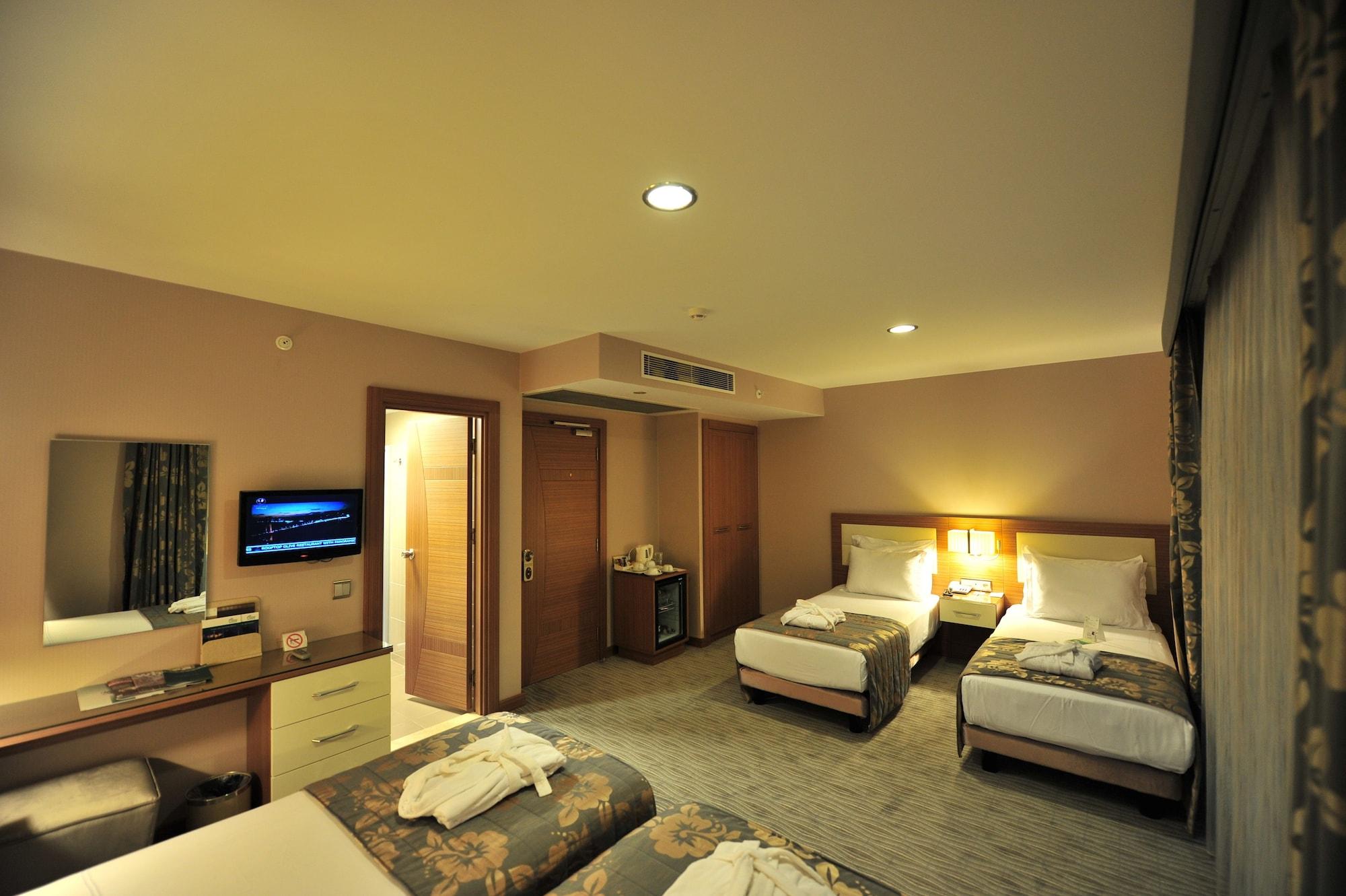 Yasmak Comfort Hotel Istanbul Exterior photo