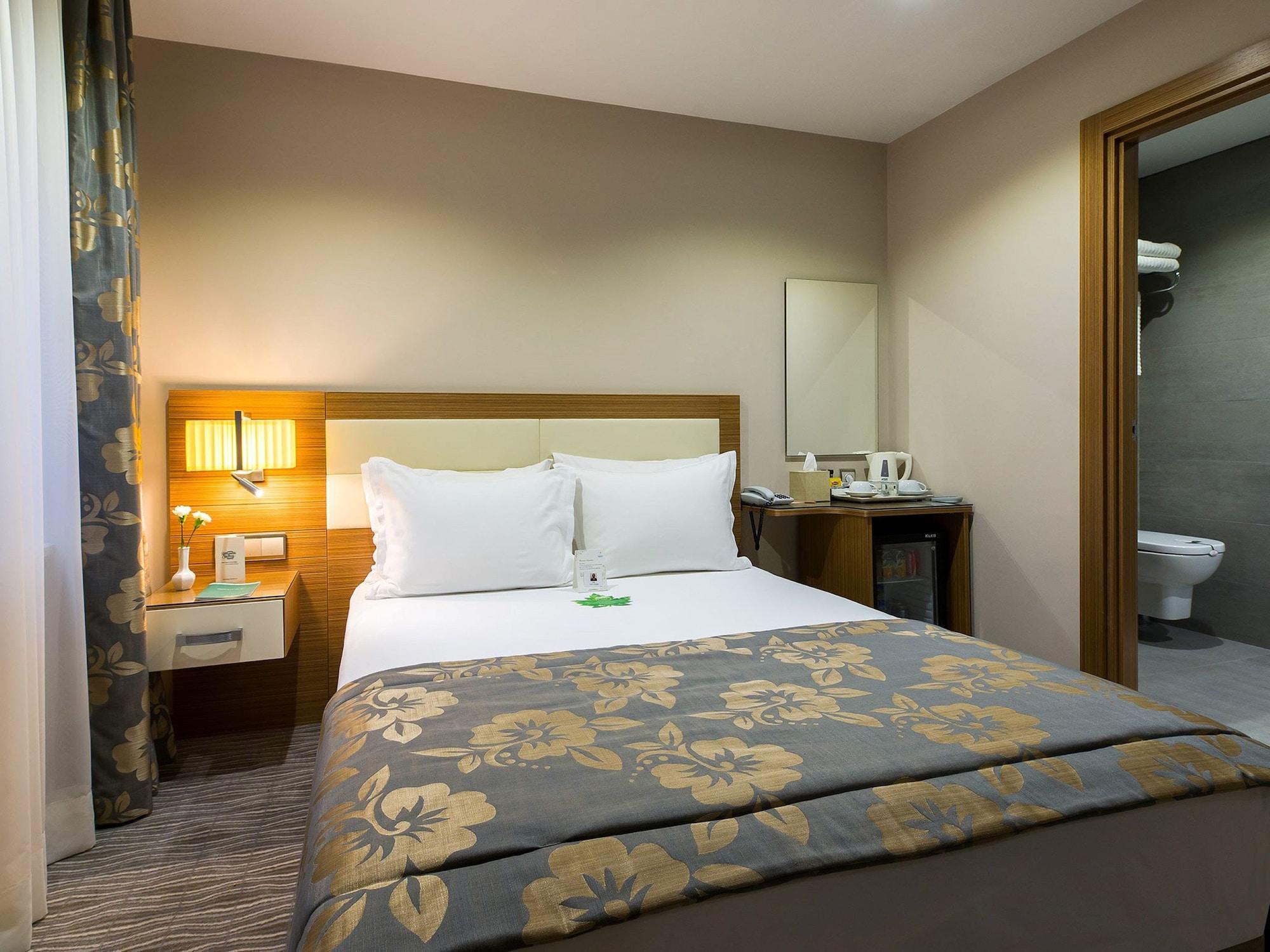 Yasmak Comfort Hotel Istanbul Exterior photo