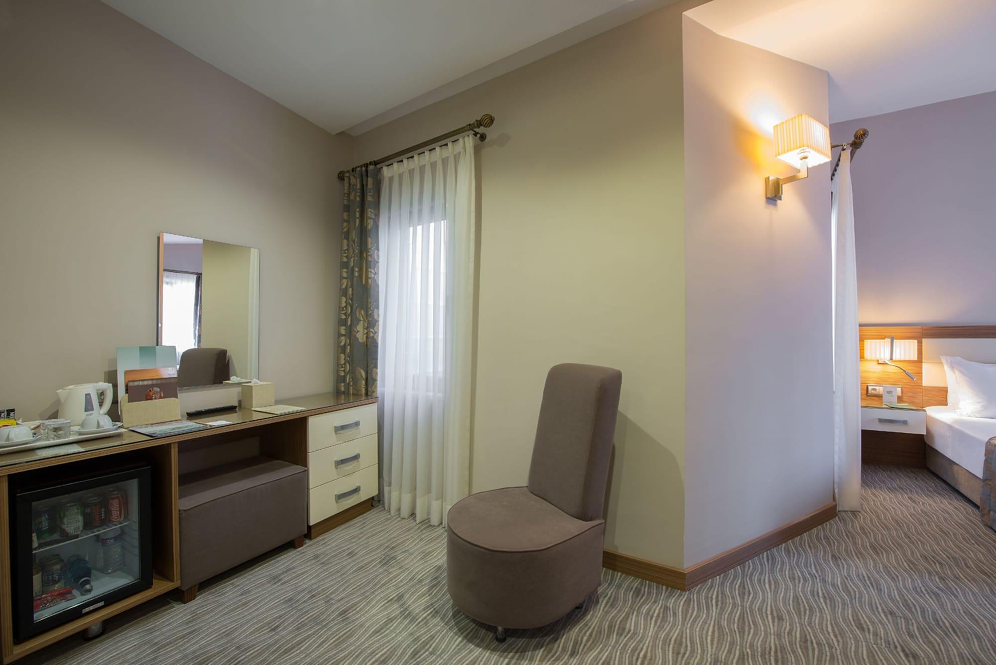 Yasmak Comfort Hotel Istanbul Exterior photo