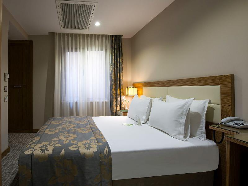Yasmak Comfort Hotel Istanbul Exterior photo